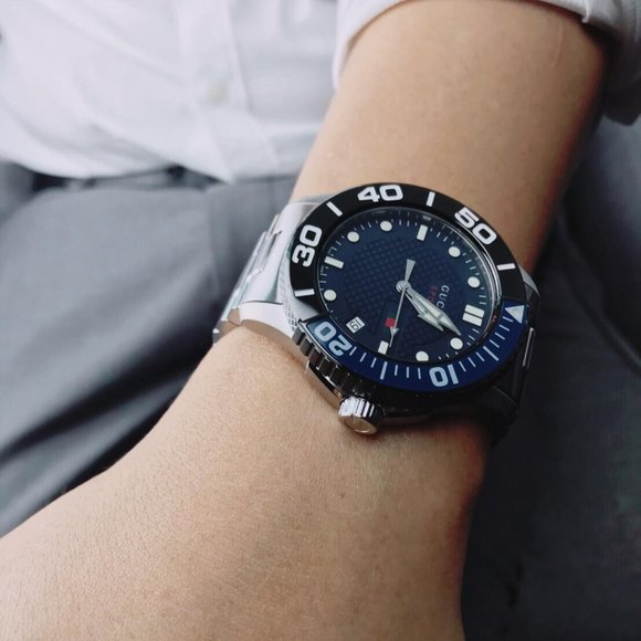 Gucci Sport 45MM Bezel Watch! New condition - Picture 3 of 3